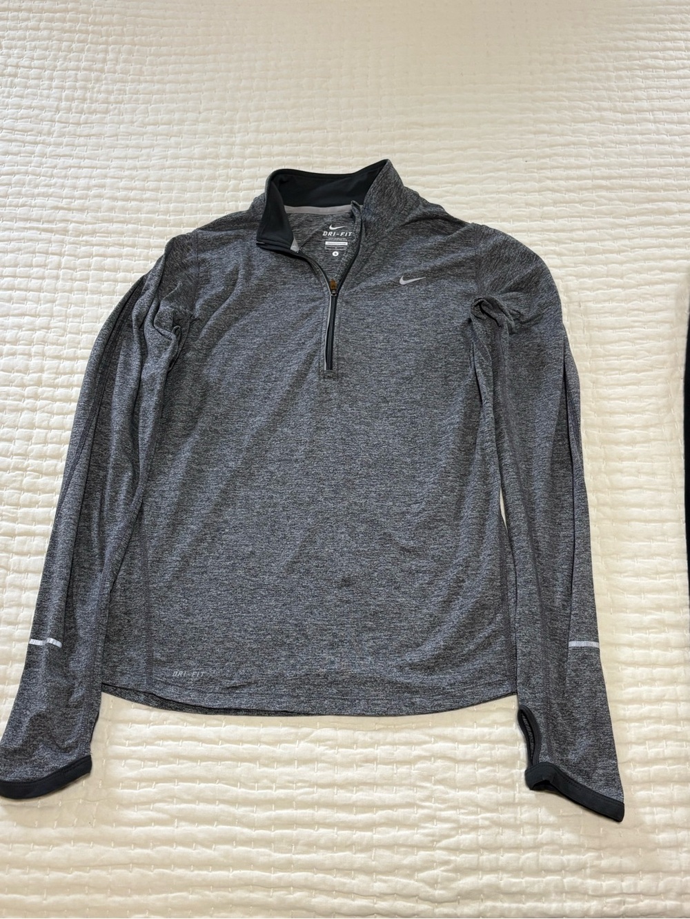 Nike Women’s Dri-FIT Long Sleeve 1/4 Zip Running Top – Dark Gray
